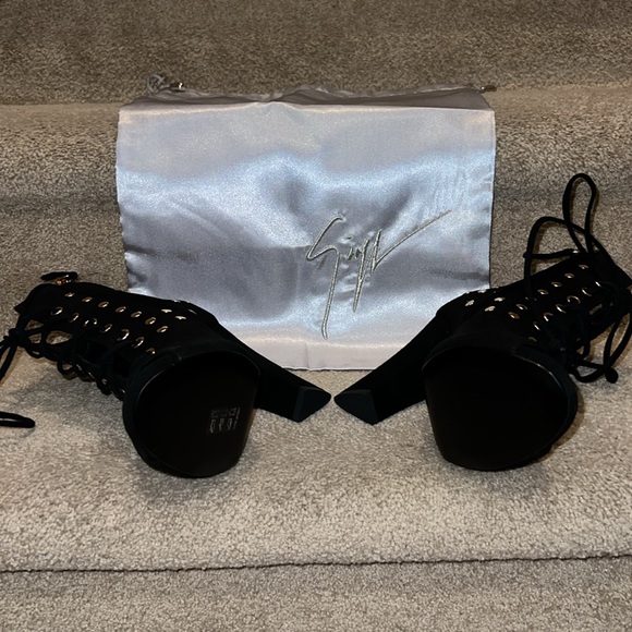 Black & Gold Suede Giuseppe Zanotti Vicini -PCS Unique - Picture 8 of 8